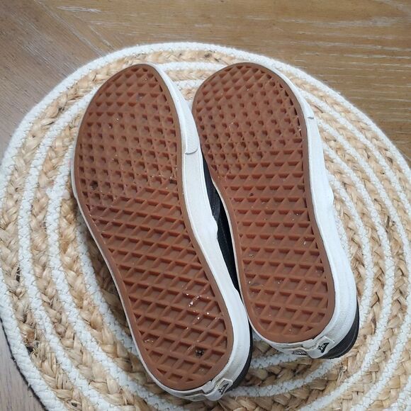 Vans Black Leather Unisex Loafers, 7W/5.5M - Picture 8 of 8